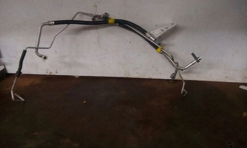 Subaru Forester 2012 mangueras de aire acondicionado 2,5 litros 4 cilindros Foto 3 de 4