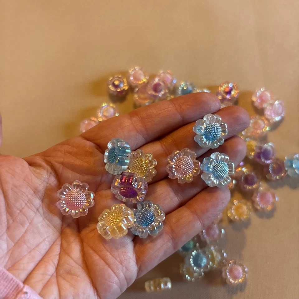 470g Bag 16mm Flower Beads- Iridescent Mixed Pastel Colours- Crafts- - Image 3 of 4