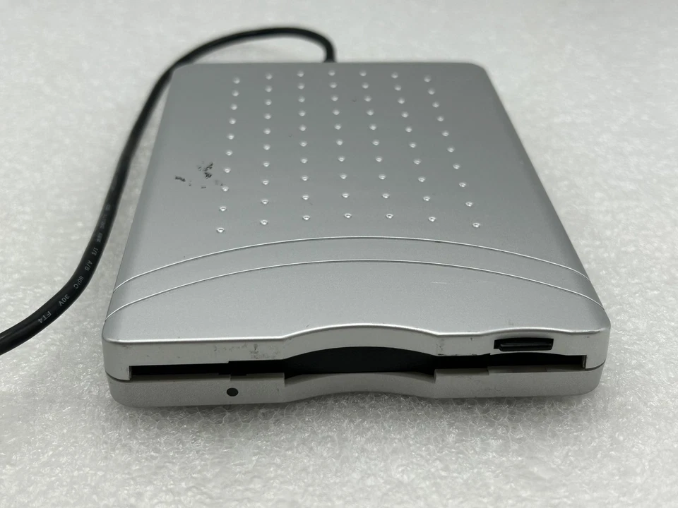 Dynex Slim USB External FD Drive DX-EF101 3.5in Floppy Disk Drive FREE SHIPPING - Image 3 of 4