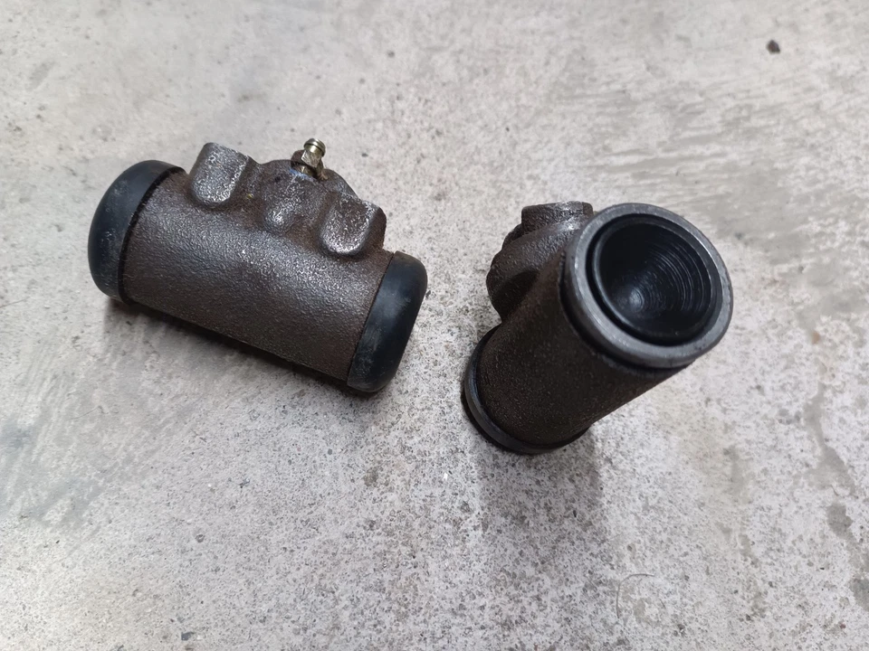 amc 9 inch backing plates front javelin wheel cylinders 68 69 70 - Image 4 of 4