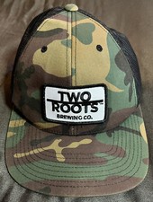 *** Yupoong The Classics Green Camo Two Roots Adjustable Baseball Cap **NH 91