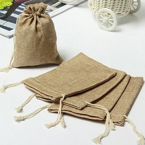 small burlap drawstring bolsas
