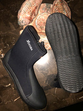 XS- SCUBA 5mm Deluxe Zippered Boots SIZE 10 ... SALE Sizes 6-12