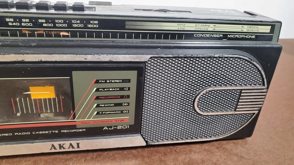 Radio Cassette Grabadora Estéreo AKAI Modelo AJ-201 Hecha en Japón De Colección Foto 3 de 4