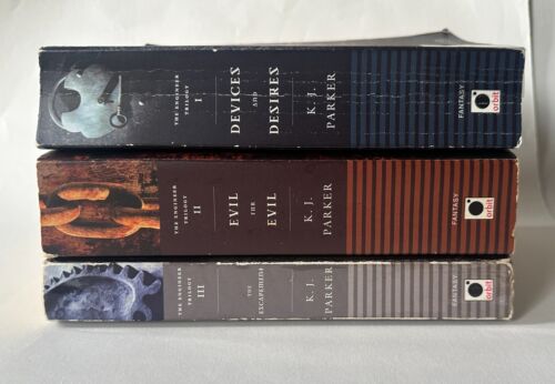 K. J. PARKER The Engineer Trilogy - Books 1-3 | 2007 Orbit Trade Paperback LOT - Bild 3 von 20