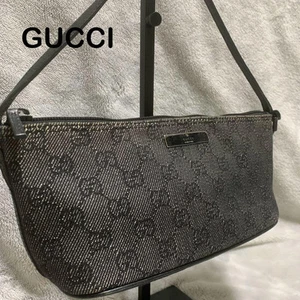 Sac à main Gucci en toile noire avec plaque logo GG bon état Sacs pour femme Fa