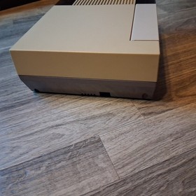 Nintendo NES Action Set In Scatola Quasi Completo CIB Testato Senza Manuali