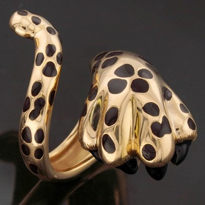 CHRISTIAN DIOR Mitza Leopard Paw Tail Lacquer 18k Yellow Gold Ring