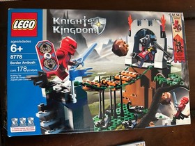 LEGO Knights Kingdom 8778 Border Ambush Complete w/ Box + Instructions + Cards