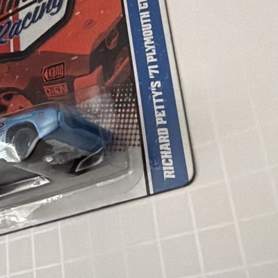 Hot Wheels Vintage Racing Richard Petty's '71 Plymouth GTX 24/30