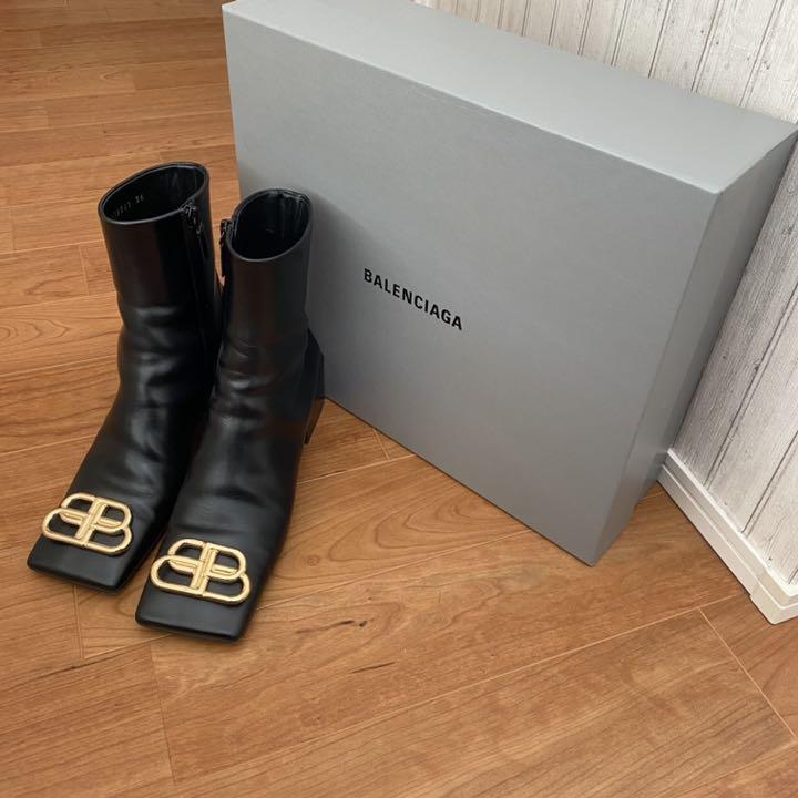 Balenciaga Square Toe Boots Black Leather Size 36 with Box Balenciaga Square Toe Boots Black Leather Size 36 with Box