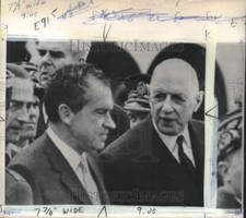 1969 Press Photo President Nixon & Charles De Gaulle meet at Orly Airport