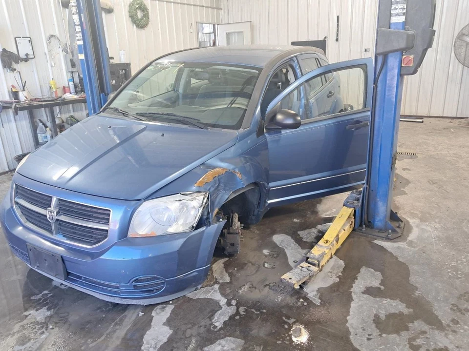2007 Dodge Caliber Right Fender 4DR HTBK Blue Used Local Pick Up Only - Image 2 of 4