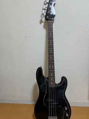 Yamaha PB400RA schwarz E-Bassgitarre Precision Style