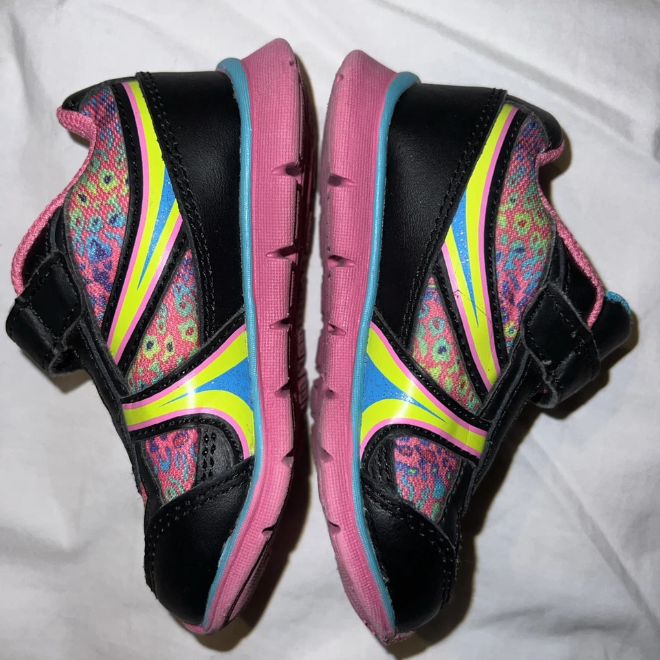 Zapatos Dora The Explorer para niños pequeños talla 5,5 gancho y bucle 2014 Viacom Cheetah rosa Foto 4 de 4