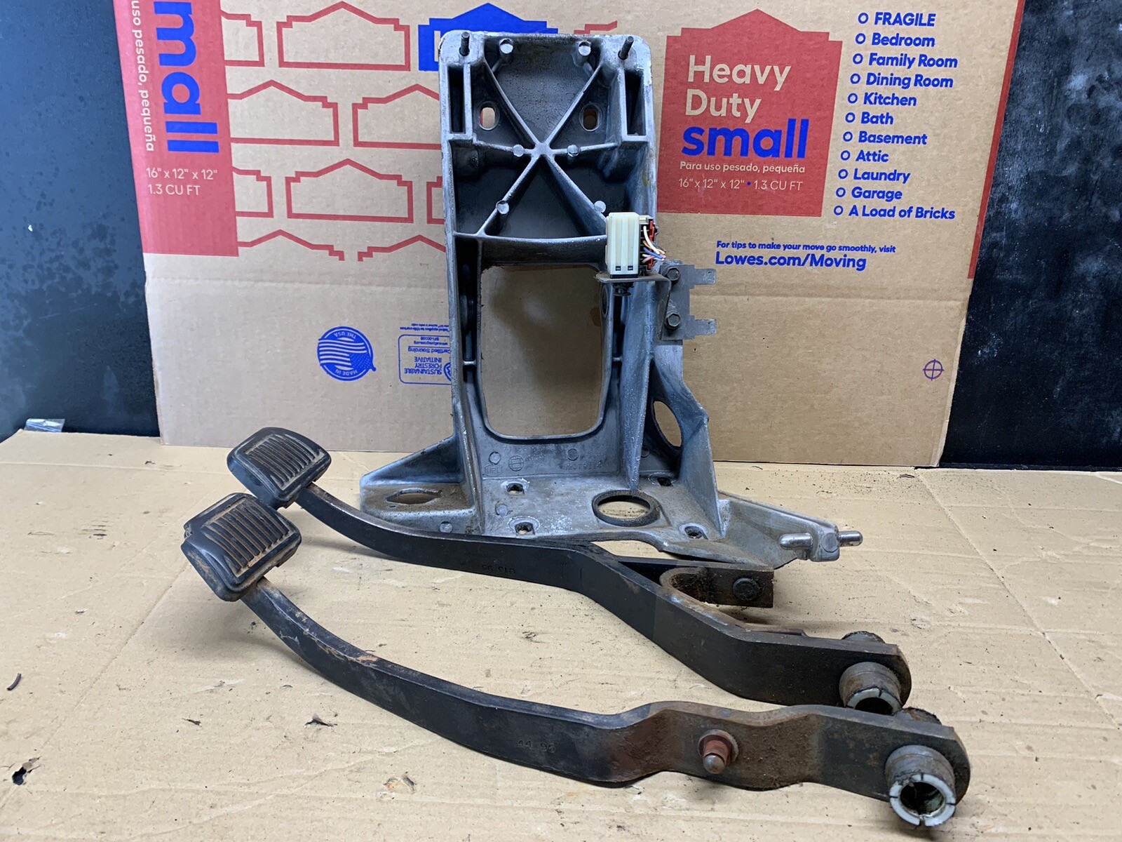 Dodge Ram 2nd gen pedals 9401 1500 2500 3500 NV4500 CLUTCH BRAKE