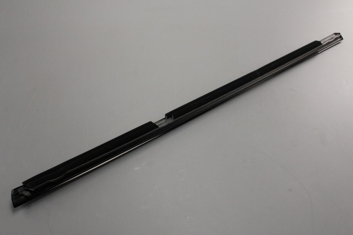 Genuine Mercedes-Benz GLC Coupe rear window aperture seal (left
