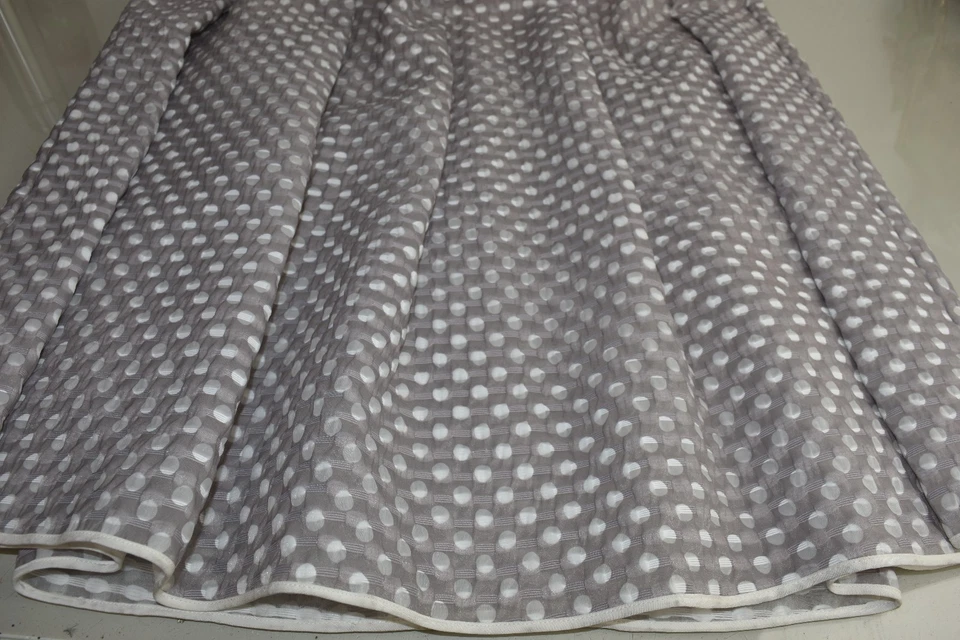 $1990 NEW Oscar de la Renta Polka Dot Pleated Full Skirt Midi Dove Taupe White 4 - Imagem 4 de 4