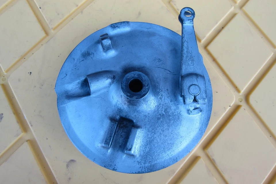 1980-1982 YAMAHA SR250 ПЕРЕДНЯЯ ТОРМОЗНАЯ ПЛАСТИНА ДЕРЖАТЕЛЬ - Изображение 4 из 4