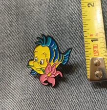 FLOUNDER  "LITTLE MERMAID"  LAPEL / ENAMEL PIN-UNBRANDED -NEXT DAY SHIPPING