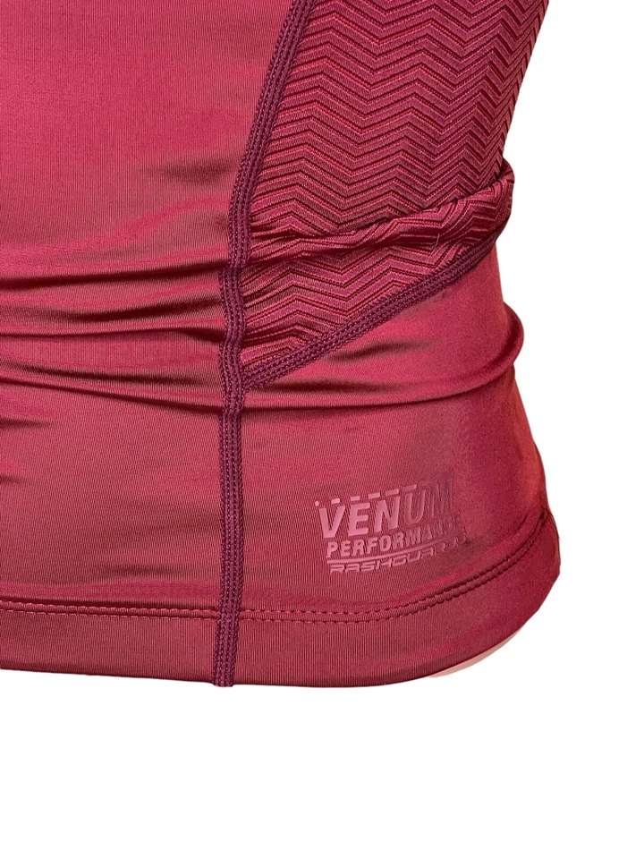 男式 Venum Performance G-Fit Rashguard 长袖压缩衬衫,尺寸 M — 第 4/4 张图片