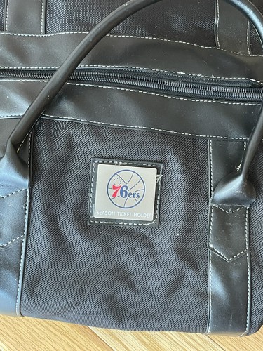 Philadelphia 76ers Sixers Duffel Gym Bag W/ Shoulder Strap Season Ticket Holder - Picture 4 of 7