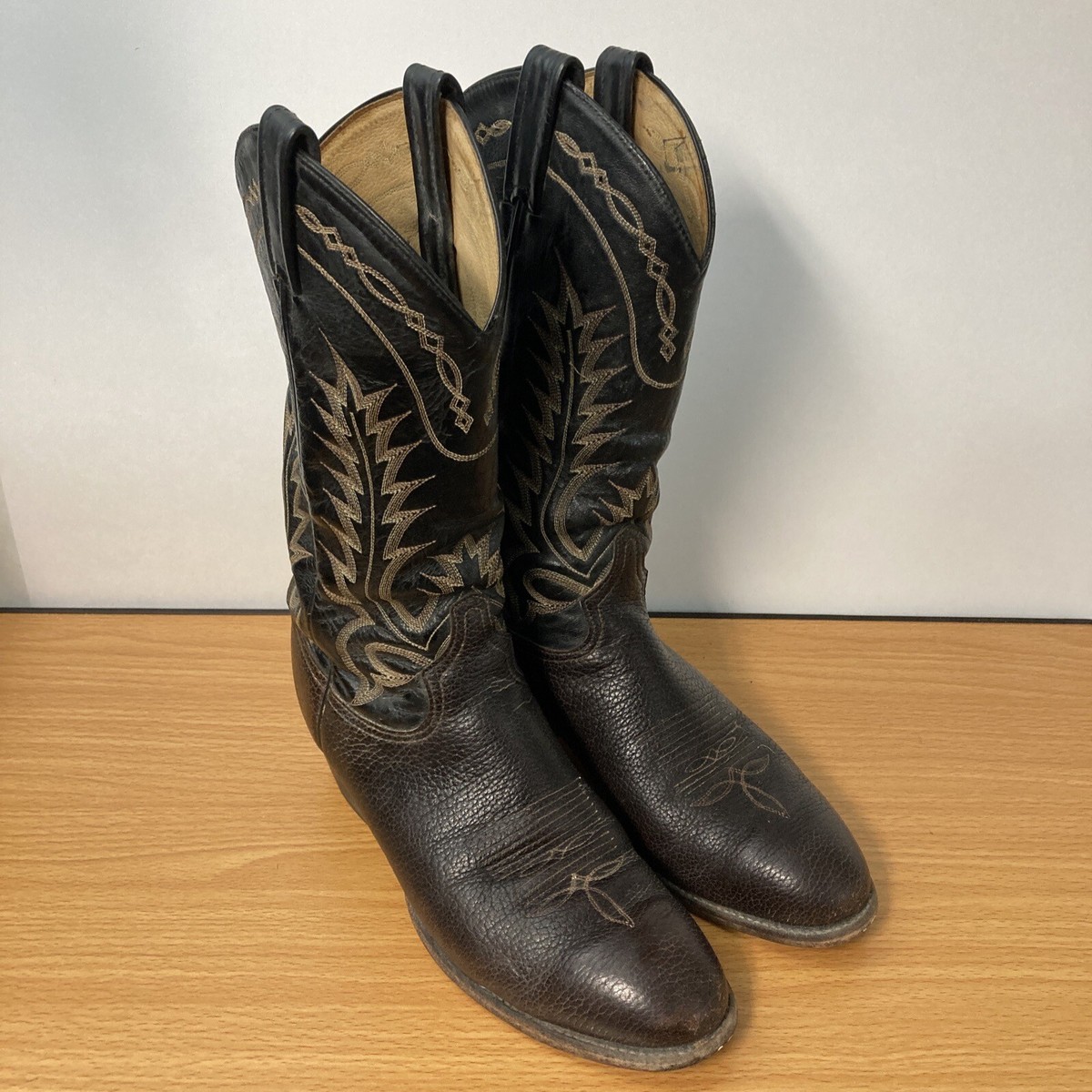 Tony lama boots size 9. Brand new never worn were too small Tony Lama Men main image 4
