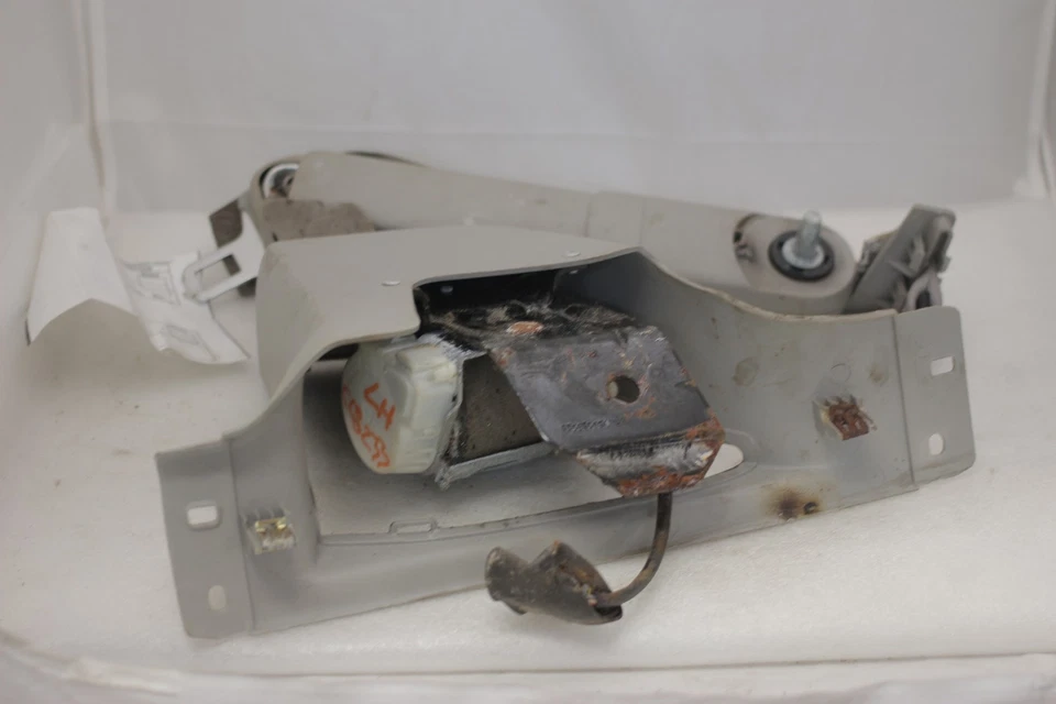 Chevrolet Silverado 1500 2008 genuino conjunto retractor cinturón de seguridad conductor bronceado Foto 2 de 4