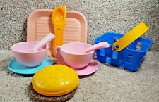 1982-87 Fisher Price Fun With Food 2 Pink Tea Cups Blue  Pink Saucer Plates Spo