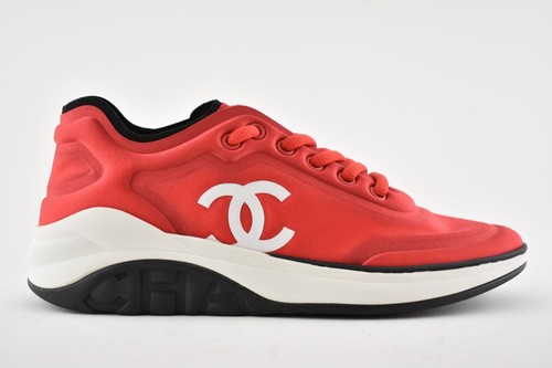 chanel top trainer