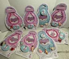 Cha-cha Charms Halsketten und Charms verschiedene Stile 8 Packungen