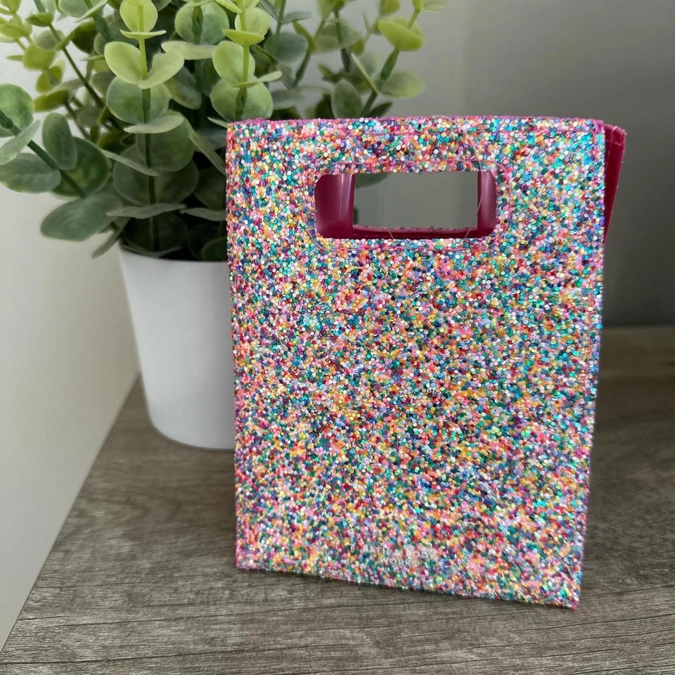 Mini bolso de mano de lentejuelas rosa intenso Bath & Body Works para mujer bolsa de regalo reutilizable Foto 3 de 4