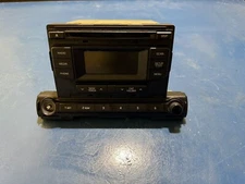 17 18 Hyundai Elantra CD Radio Receiver 96170-F2140UAT (1 Knob Missing)