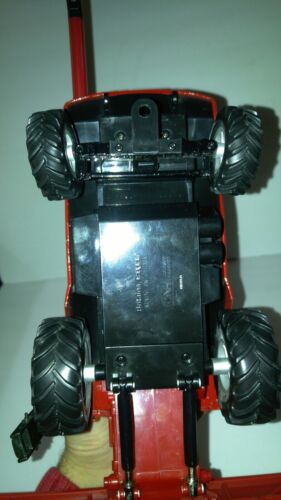 Estuche de plástico/diecast diecast a escala 1:32 ERTL Britains IH 8230 AFS combinado de flujo axial - Imagen 7 de 7