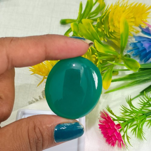 "61.05 Ct Natural Green Onyx Oval Cabochon – Amazing Loose Gemstone for Jewelry" - Picture 2 of 8
