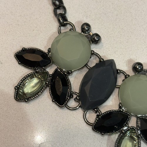 Necklace With Earrings Vintage Boho Grey Pale Green Black 18”Gunmetal Chain - Picture 3 of 5