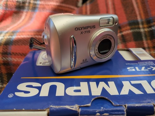 Olympus X-715 Digital Camera – 5MP 2.8x Optical Zoom Boxed - Picture 7 of 13