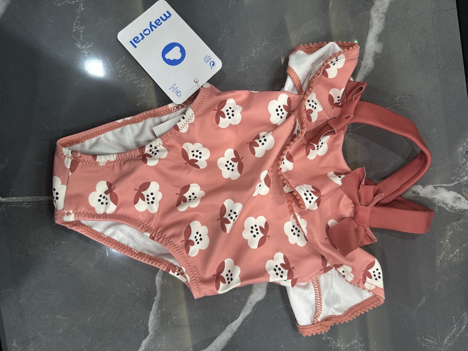 Suite de baño Mayoral niñas 12 meses nueva.