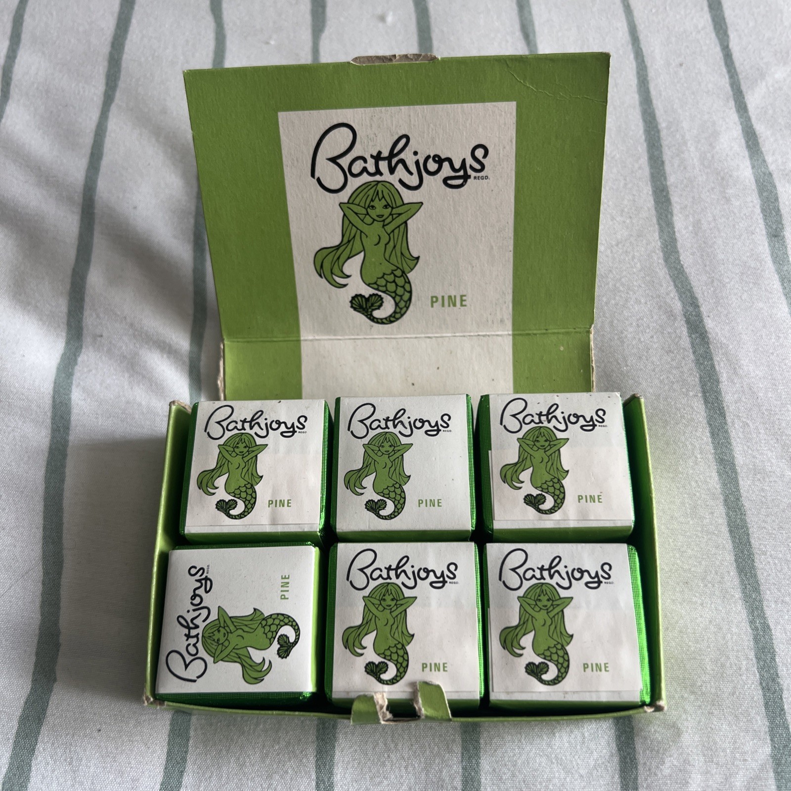 Vintage Bathjoys Six pine Bath Cubes Mermaids Collectable Deadstock 1960s RARE