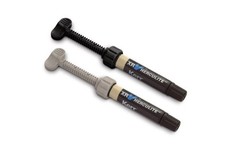 KERR 29832 Herculite XRV Microhybrid Composite - Cervical, 5g Syringe EXP 5/27