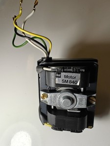 Dual SM 860-1 oder SM 840  Motor CS 1249 510 601 Plattenspieler braucht Wartung