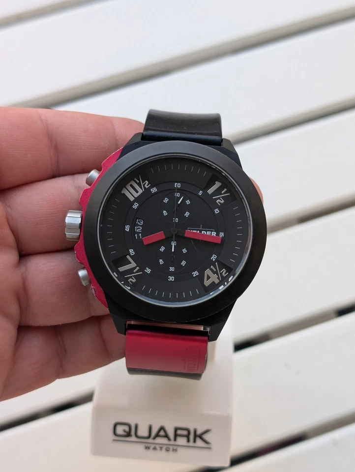 Reloj deportivo para hombre Welder K-33 9301 cronógrafo negro chapado en acero Foto 2 de 4