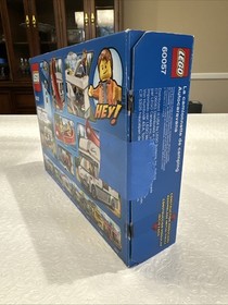 LEGO City NEW 4x4 Ambulance #40582 And Used Camper Van #60057