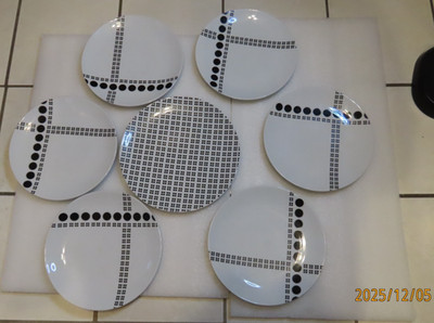 Set (6) Studio Nova Columbus Circle Black 11 Inch Dinner Plates + BONUS Platter!