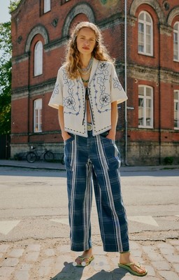 Free People Rose Hall Low Slung Trousers We The Free Pockets Blue Motif 27 NWT