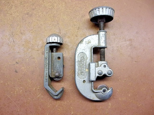 2 Vintage Small Pipe/Tubing Cutters Craftsman 1/8" - 1" & Imperial 1/8" - 3/4"