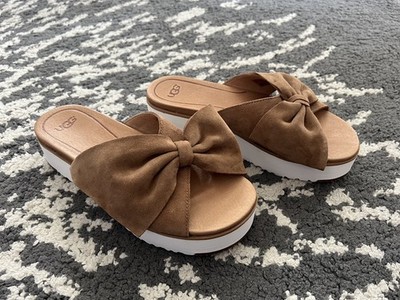 UGG Sandale Sandalette Veloursleder Wildleder mit Schleife Hellbraun Beige 37 38