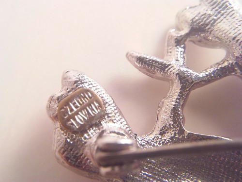 Vintage Czecho Slovakia Pair Red Enamel Rhinestone Figural Bird Brooch Pin - Picture 4 of 7