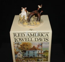 Lowell Davis "Cat And Jenny Wren" Figurine