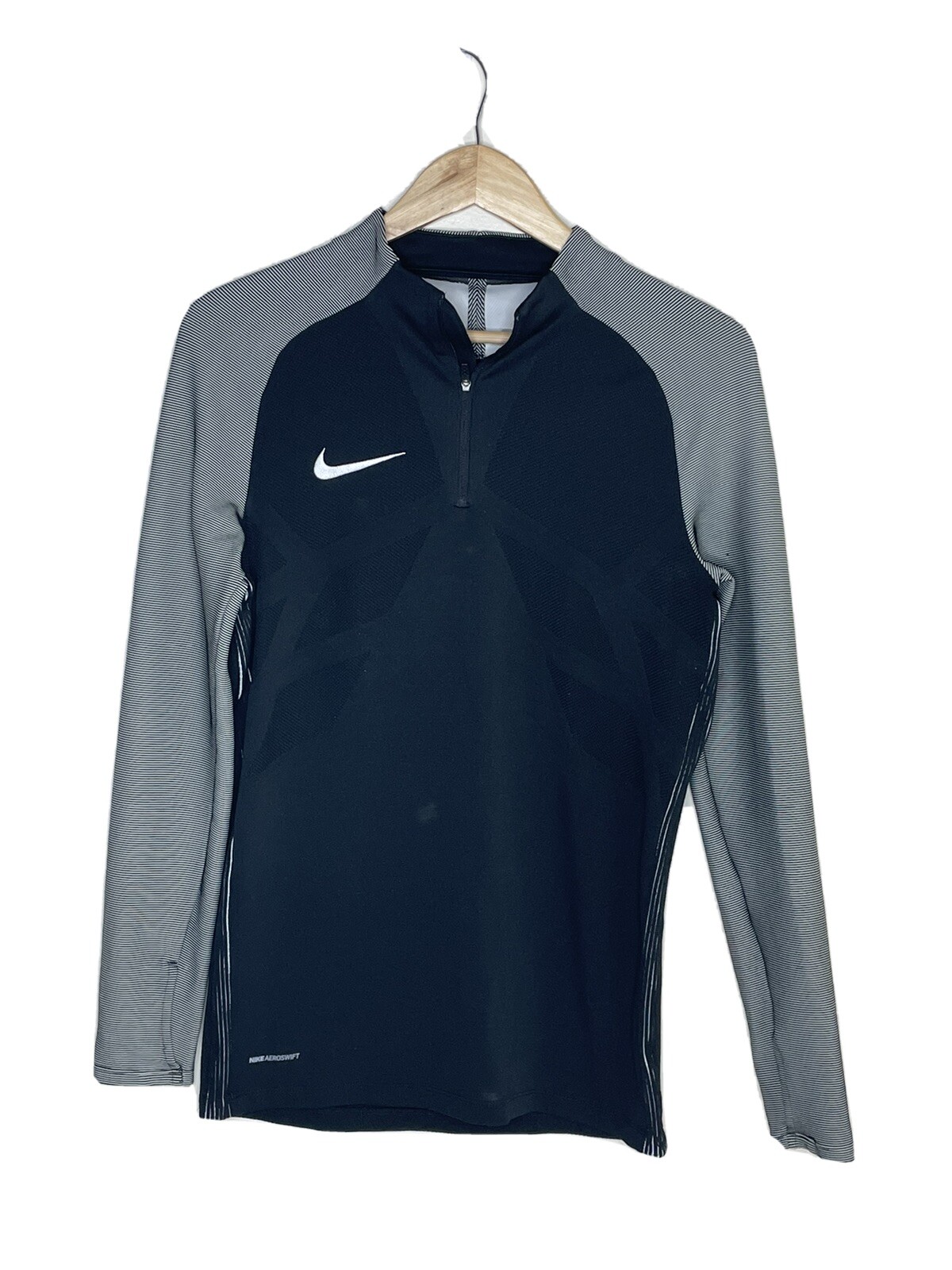 nike aeroswift jacket